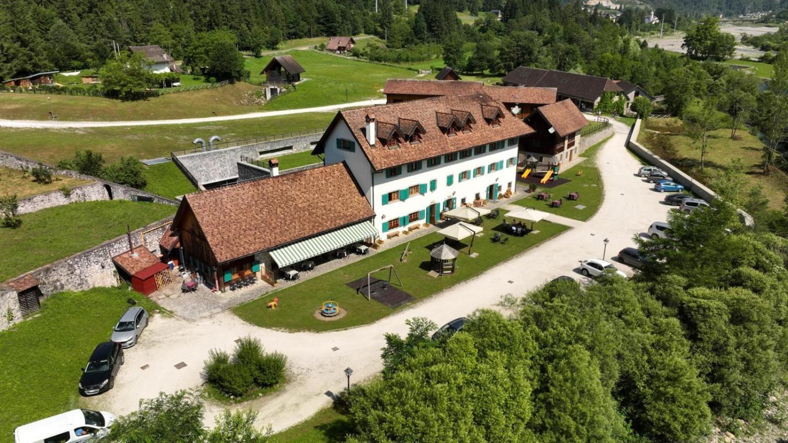Hotel Aplis Ovaro Eksteriør billede